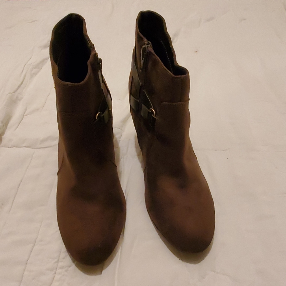 Brand new REPORT BOOTIES BOOTS WEDGES